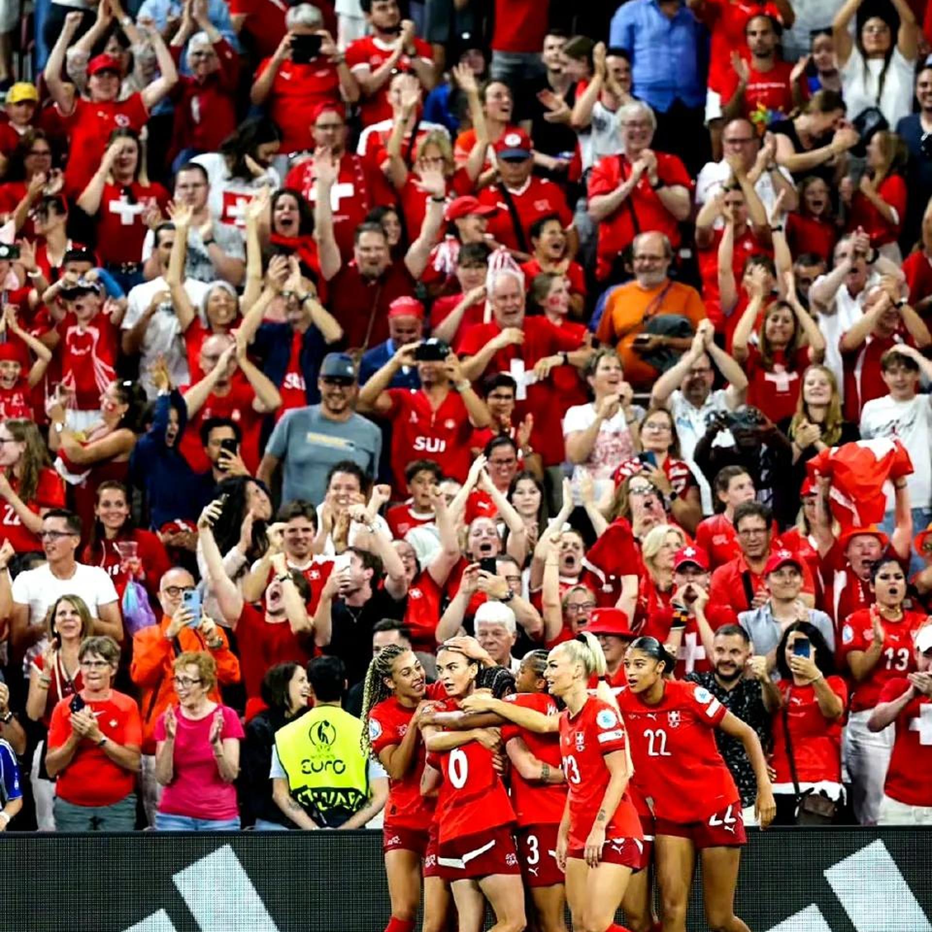 沙巴体育直播-精彩：女足比赛欧洲杯冠军奖杯花落谁家